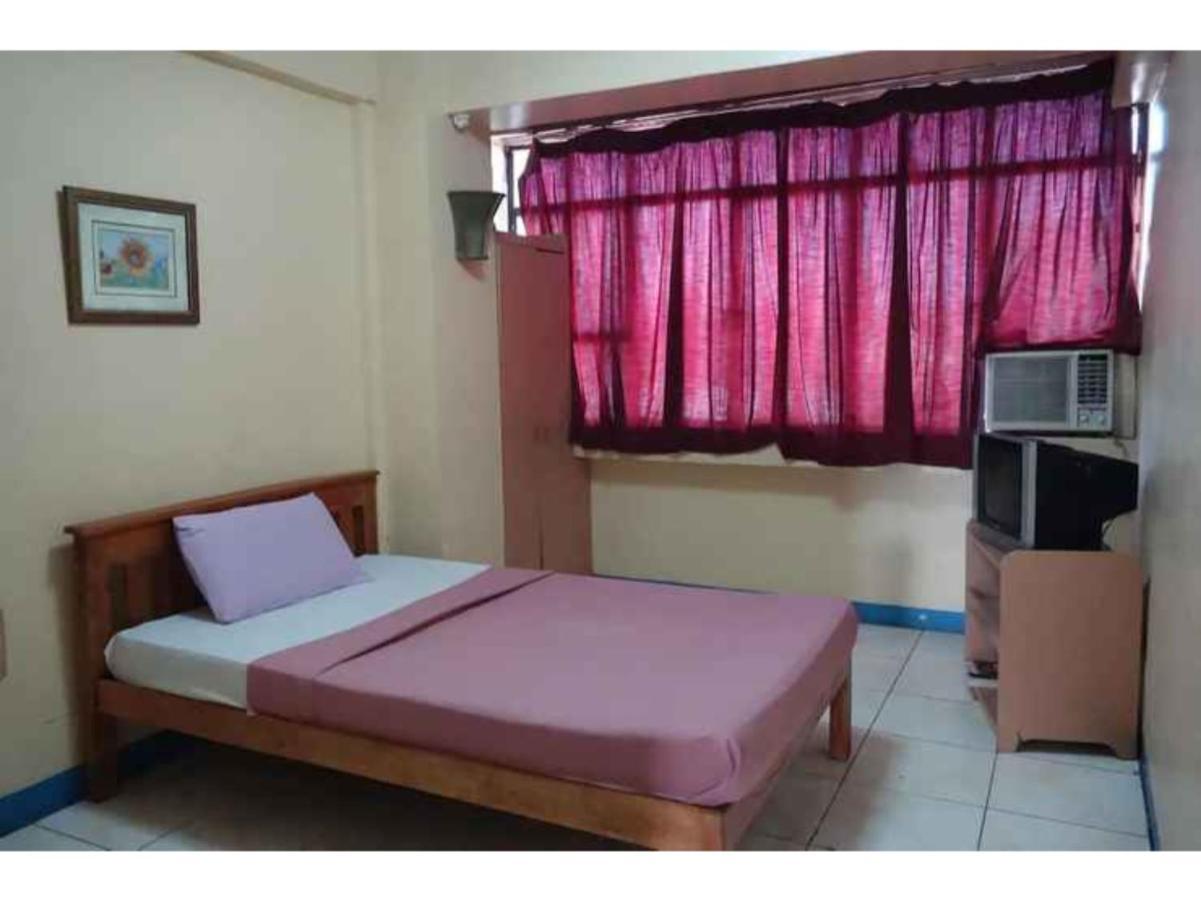 Oyo 672 Capitol Tourist Inn Cebu Eksteriør billede