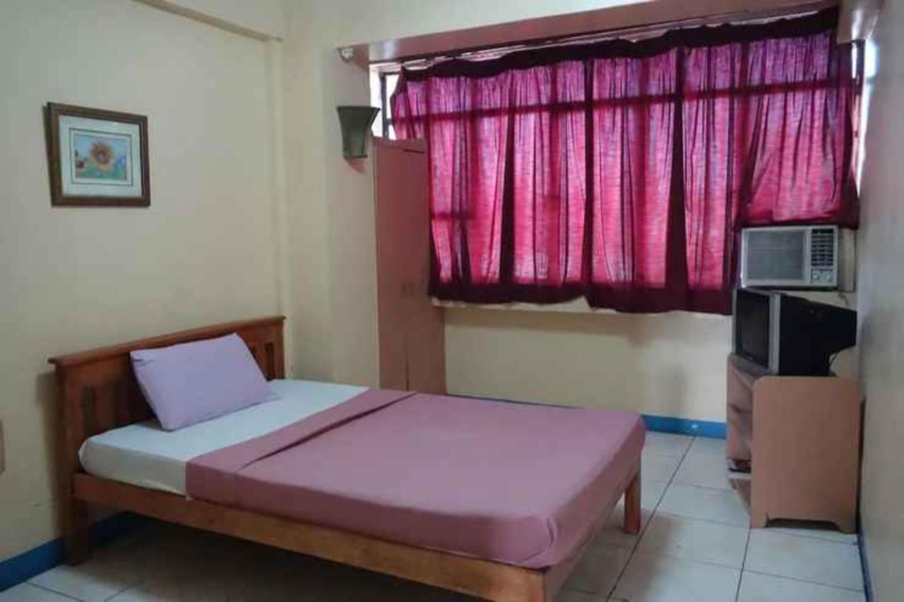 Oyo 672 Capitol Tourist Inn Cebu Eksteriør billede